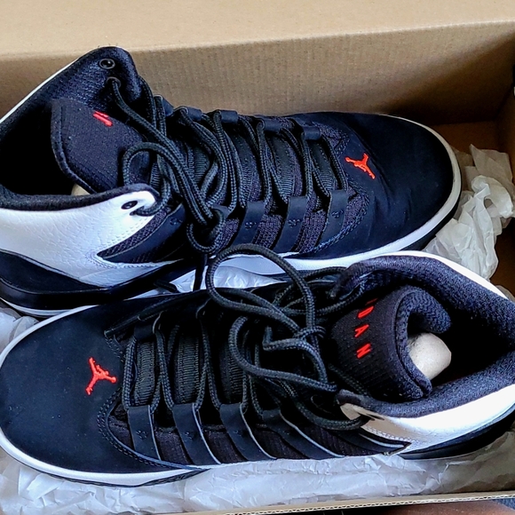 Nike | Shoes | Youth Jordan Max Aura Gs Black And White | Poshmark